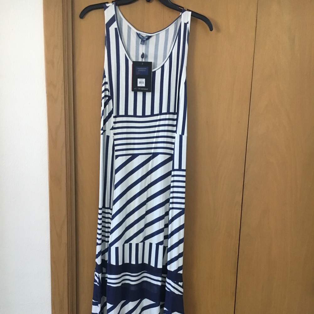 Sleeveless maxi dress